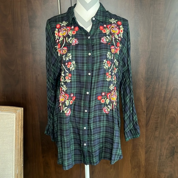 Zara Emroidered Plaid Button Down - Picture 2 of 6